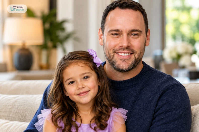 Scooter Braun posing with his daughter Hart Violet Braun